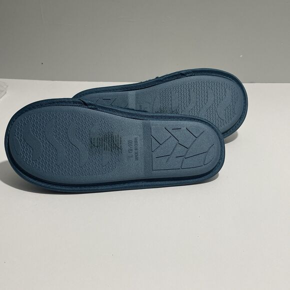 Avon Women’s Soft Faux Fur & Pearls Green Slippers Size 9/10 - Picture 7 of 7